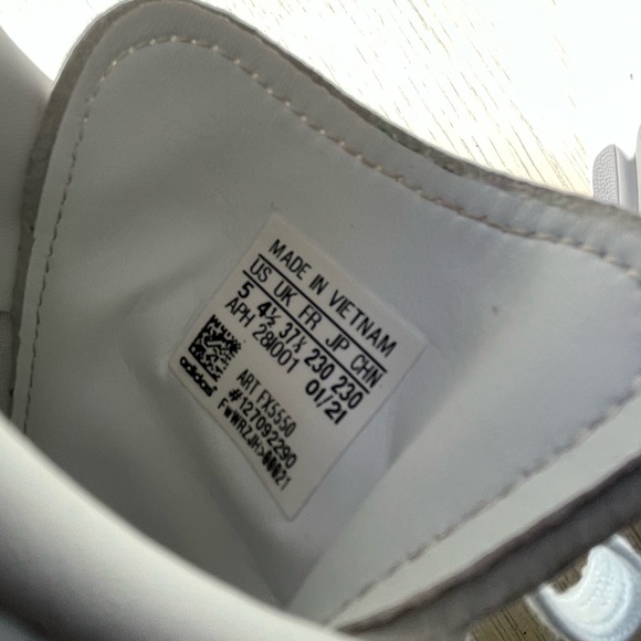 Adidas sneakers - Picture 3 of 6